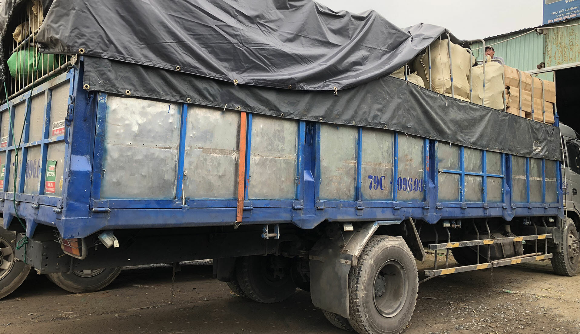 VẬN CHUYỂN HÀNG HÓA NGUY HIỂM BẠN CẦN BIẾT GÌ?